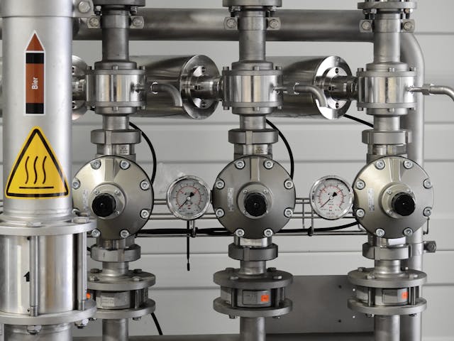 metal-pippings-with-pressure-gauge pressure gauge